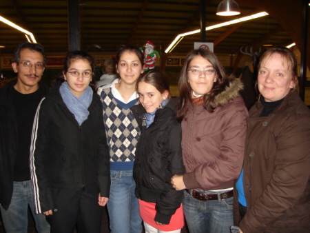 Hassan, Esra, Kubra, Gafsa, Sakine et Marie-Noëlle Yilmaz